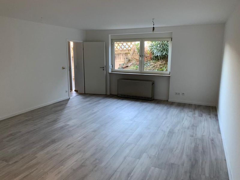 Schöne, geräumige ein Zimmer Wohnung in Rhein-Neckar-Kreis, Hirschberg-Grosssachen an der Bergstr.